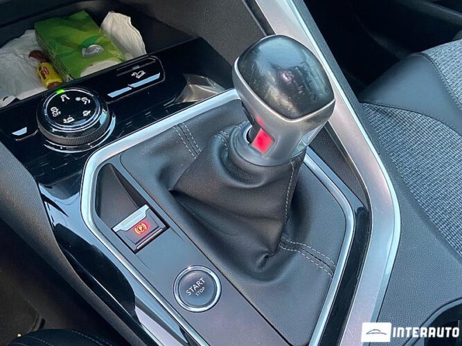 Peugeot 3008 43 interauto-car