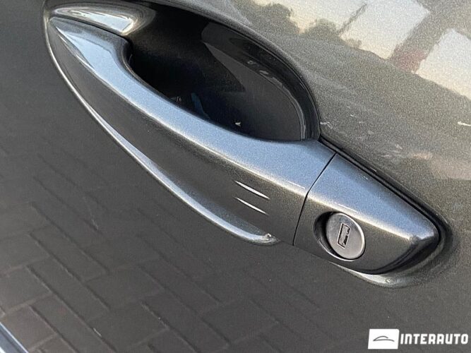 Peugeot 3008 34 interauto-car