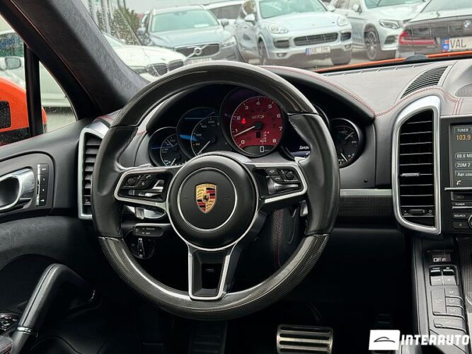 porsche Cayenne GTS 2016
