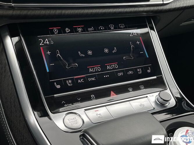 Audi Q8 49 interauto-car