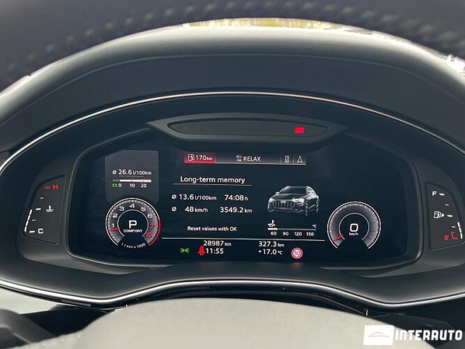 Audi Q8 46 interauto-car