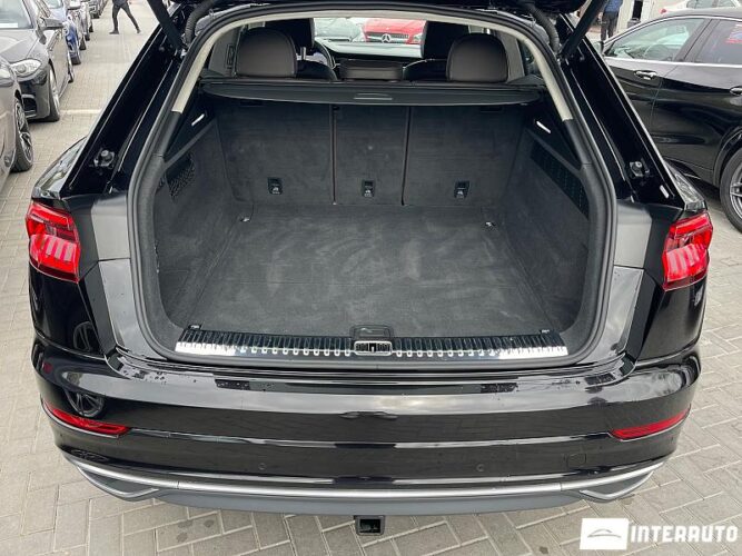 Audi Q8 58 interauto-car