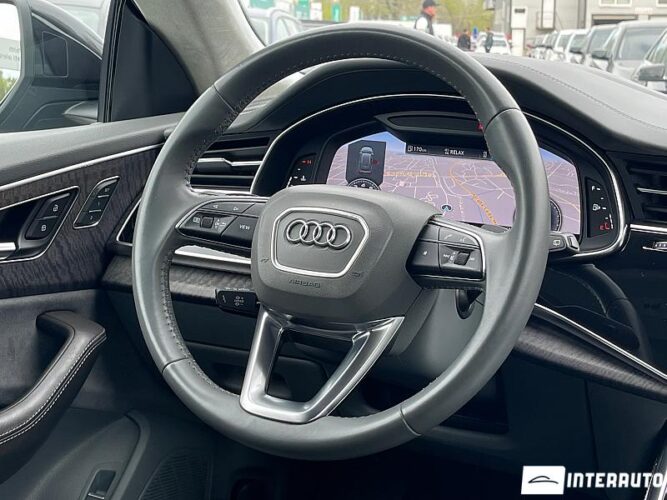 Audi Q8 43 interauto-car