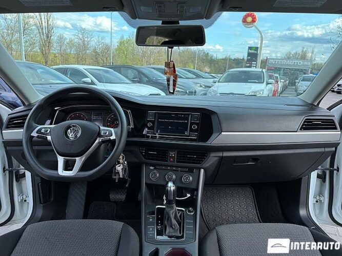 Volkswagen Jetta 33 interauto-car