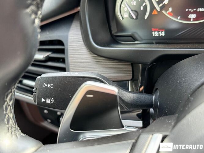 BMW X5 4.0e 64 interauto-car