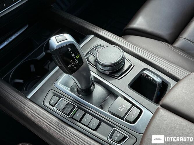 BMW X5 4.0e 51 interauto-car