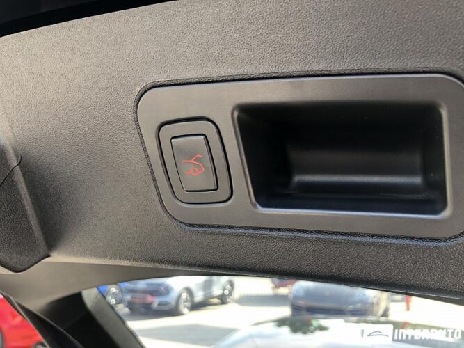 Tesla Model S 42 interauto-car