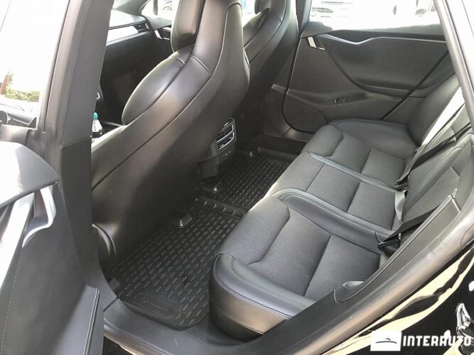 Tesla Model S 39 interauto-car
