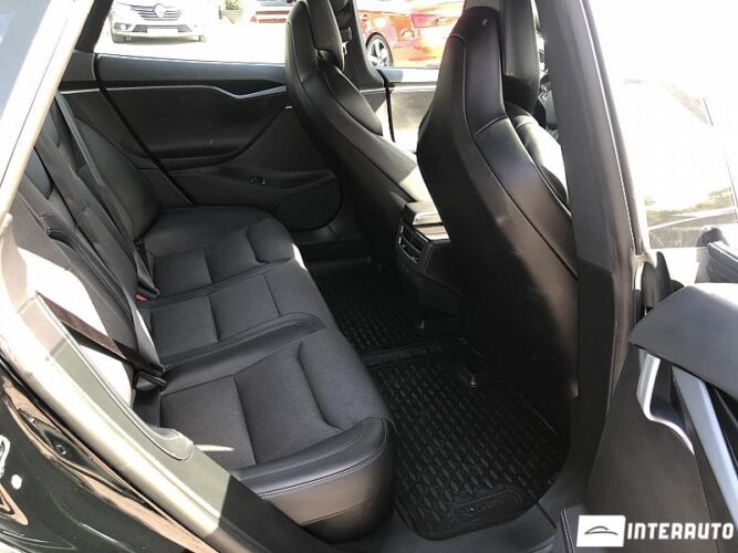 Tesla Model S 40 interauto-car