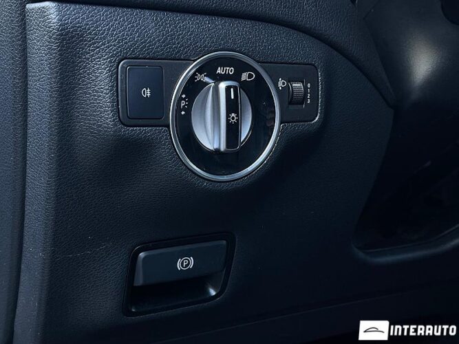 Mercedes CLA 180d 38 interauto-car