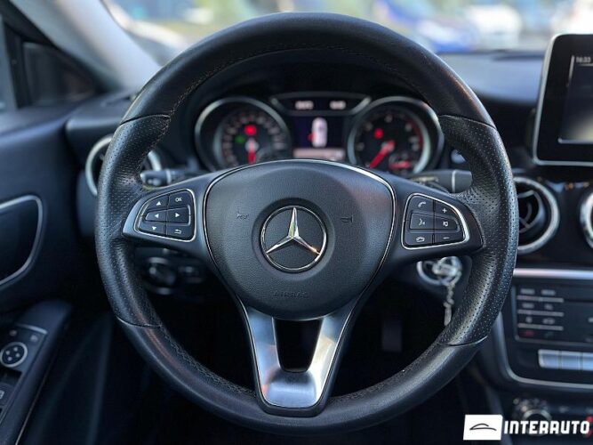 Mercedes CLA 180d 41 interauto-car