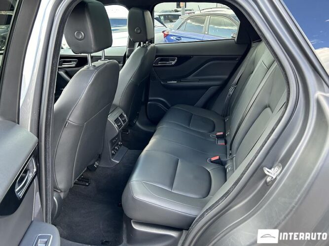 Jaguar F-Pace 47 interauto-car
