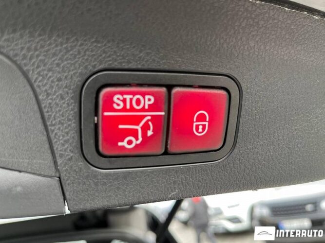 Mercedes GLE 300d 61 interauto-car