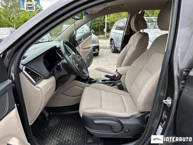 Hyundai Tucson 32 interauto-car