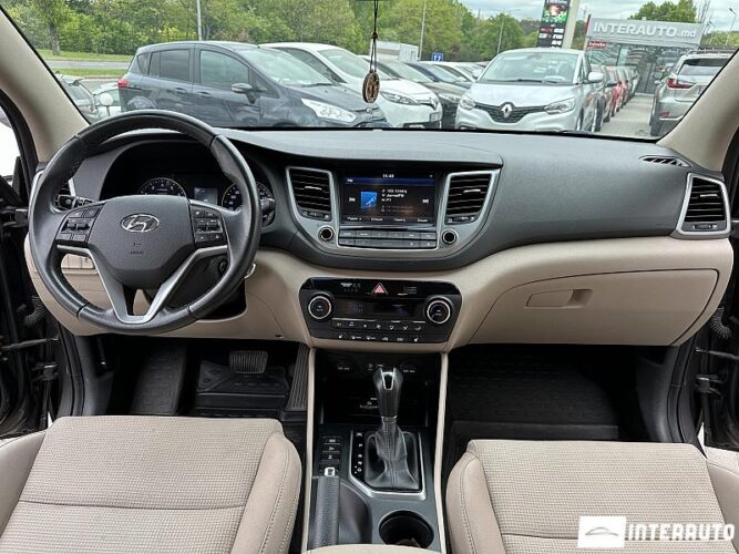 Hyundai Tucson 33 interauto-car