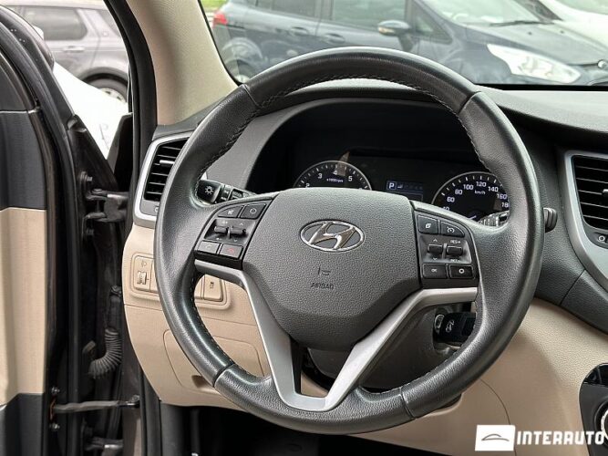 Hyundai Tucson 34 interauto-car
