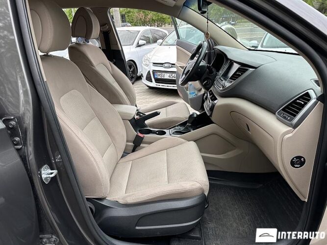 Hyundai Tucson 41 interauto-car