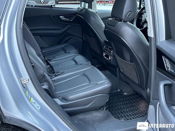 Audi Q7 52 interauto-car