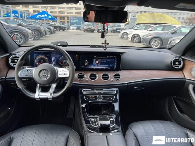 Mercedes E 300 37 interauto-car