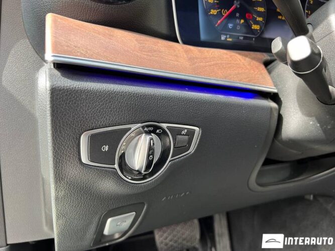 Mercedes E 300 43 interauto-car