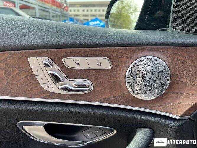 Mercedes E 300 33 interauto-car