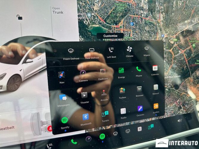 Tesla Model 3 45 interauto-car