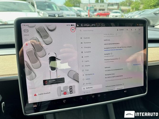 Tesla Model 3 42 interauto-car