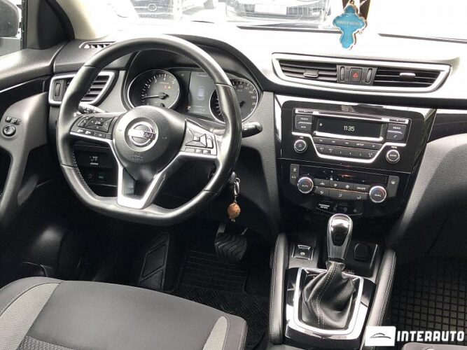 Nissan Qashqai 35 interauto-car