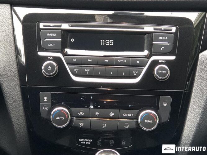 Nissan Qashqai 37 interauto-car