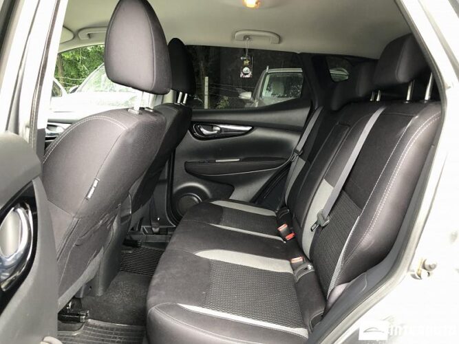 Nissan Qashqai 34 interauto-car