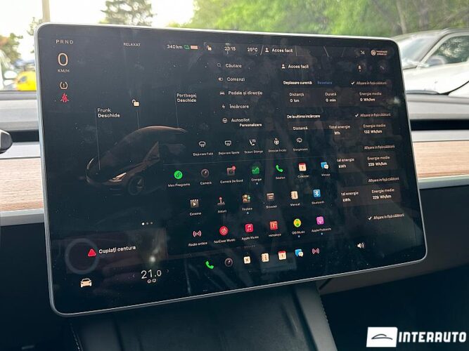 Tesla Model 3 42 interauto-car