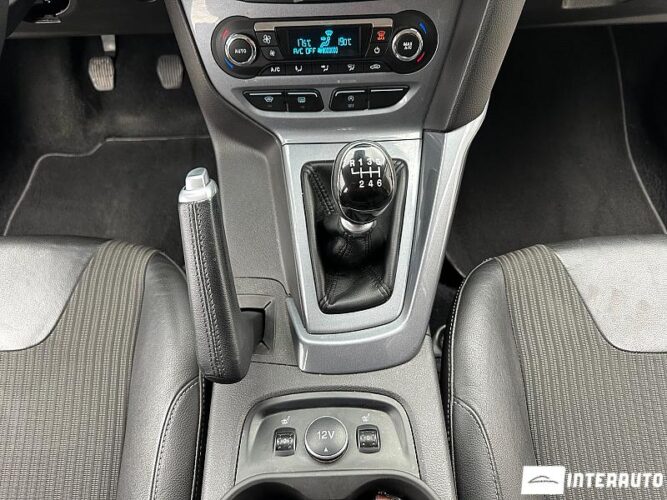 Ford Focus 42 interauto-car