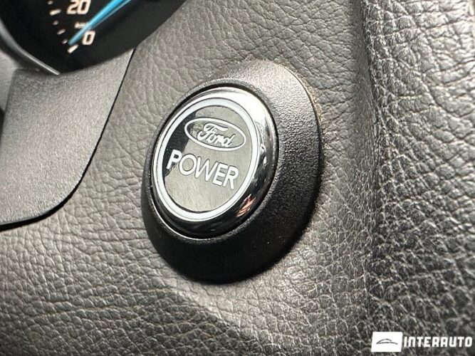 Ford Focus 43 interauto-car