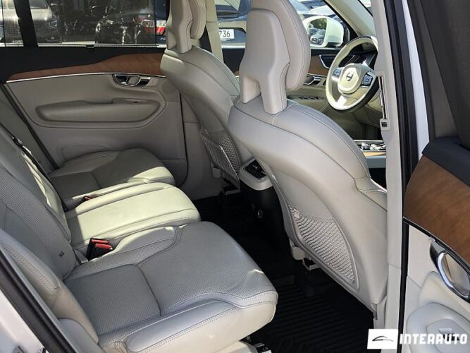 Volvo XC 90 42 interauto-car