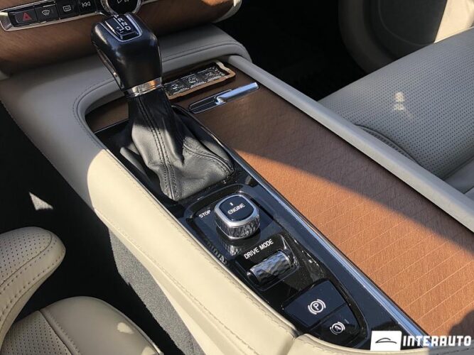 Volvo XC 90 40 interauto-car