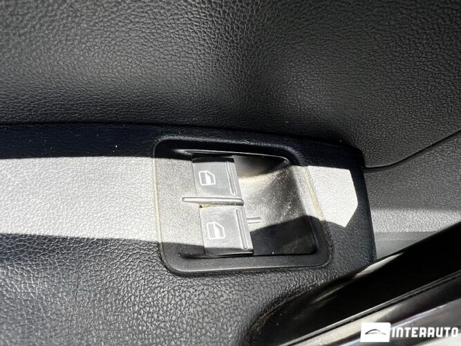 Volkswagen Caddy Maxi 40 interauto-car