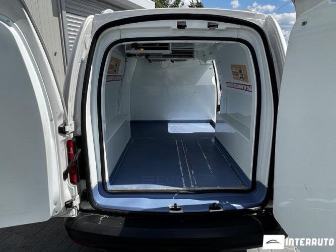 Volkswagen Caddy Maxi 41 interauto-car