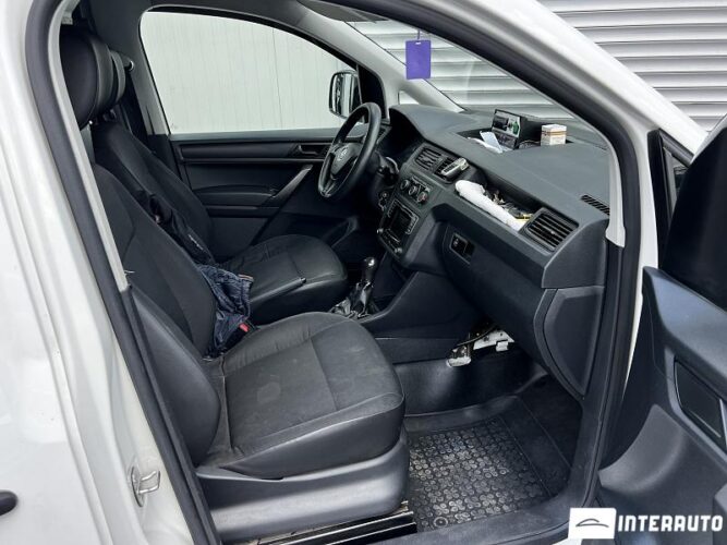 Volkswagen Caddy Maxi 32 interauto-car