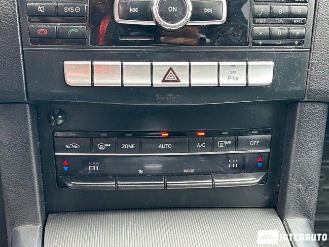 Mercedes E 300h 38 interauto-car