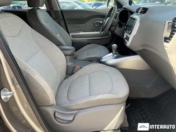Kia Soul 46 interauto-car