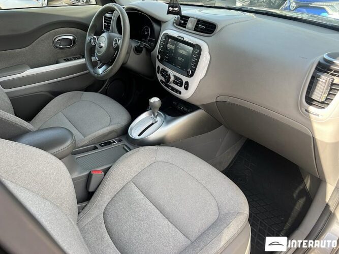 Kia Soul 47 interauto-car