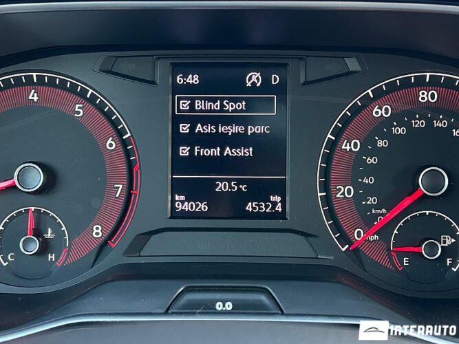 Volkswagen Jetta 42 interauto-car