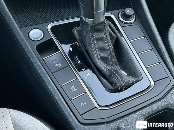 Volkswagen Jetta 45 interauto-car