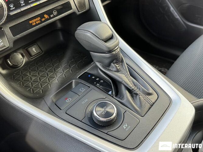 Toyota Rav-4 41 interauto-car