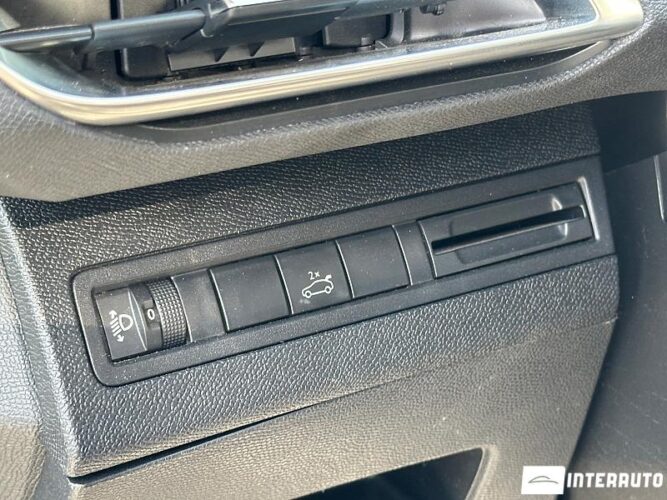Peugeot 5008 43 interauto-car