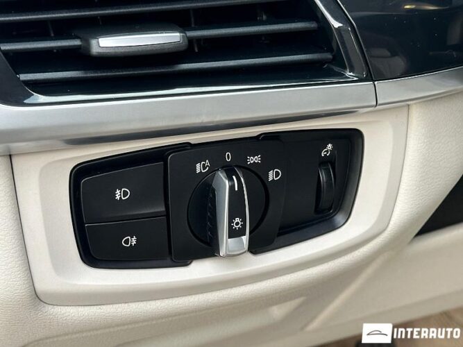 BMW X5 2.5D 45 interauto-car