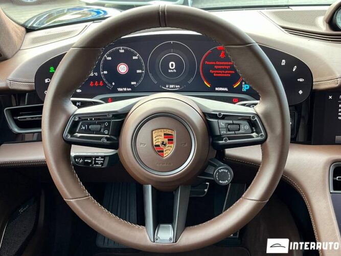 Porsche Taycan Turbo S 48 interauto-car