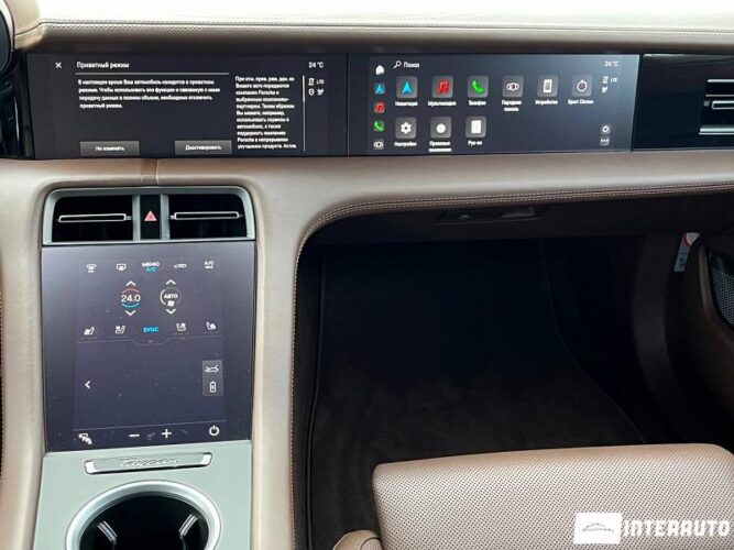 Porsche Taycan Turbo S 47 interauto-car