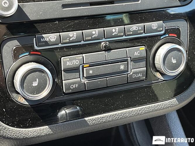 Volkswagen Scirocco R 40 interauto-car