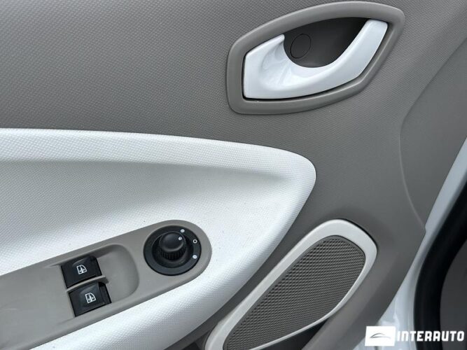 Renault ZOE 32 interauto-car